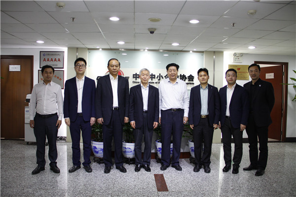 李子彬會長、張競強執行會長會見中企會一行_副本.jpg
